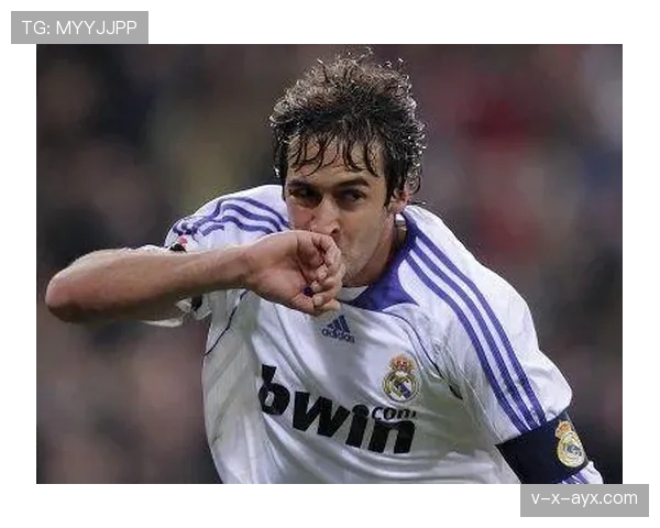 劳尔职业生涯高光时刻回顾：传奇前锋成就引全球瞩目