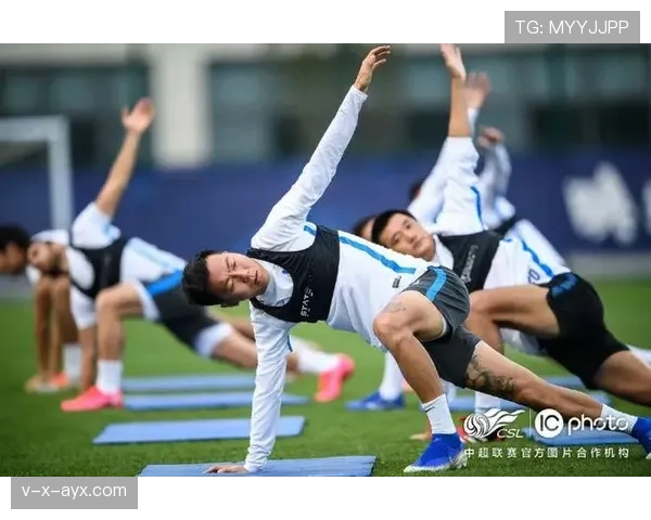 新技术突破：高效训练技巧显著提升足球运动员赛场表现